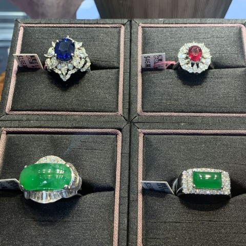紅、藍寶石、翡翠戒指